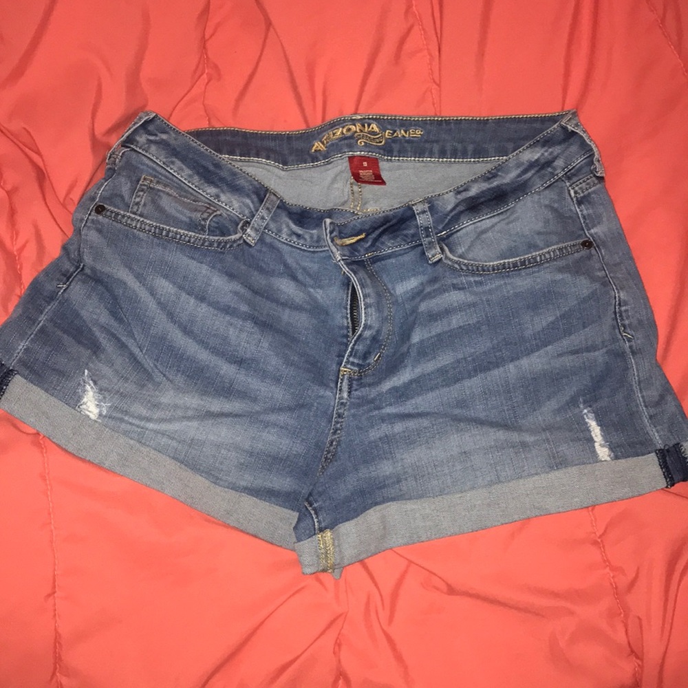 NWOT light wash jean shorts